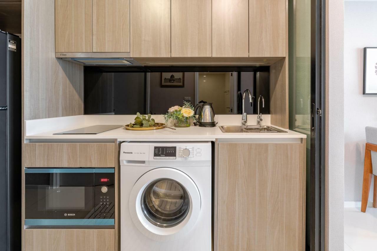 Sukhumvit Asok Modern Suite กรุงเทพมหานคร ภายนอก รูปภาพ
